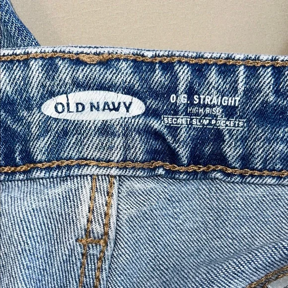 Old Navy Light denim Straight Leg Jeans - Picture 8 of 9